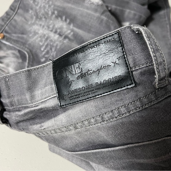 One x One Teaspoon Awesome Baggies Distressed Ripped Jeans - Picture 4 of 10